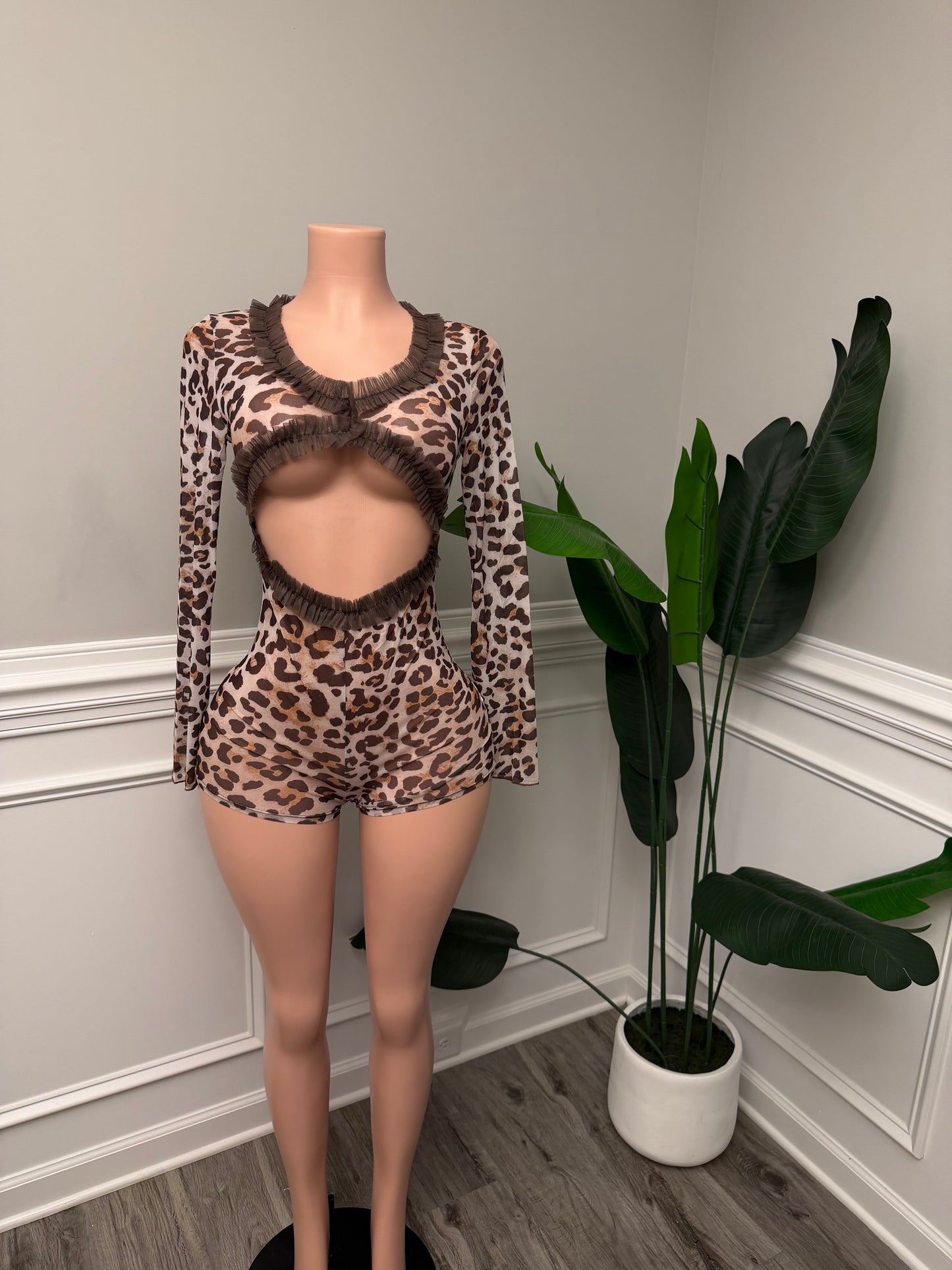 hot girl jumpsuit